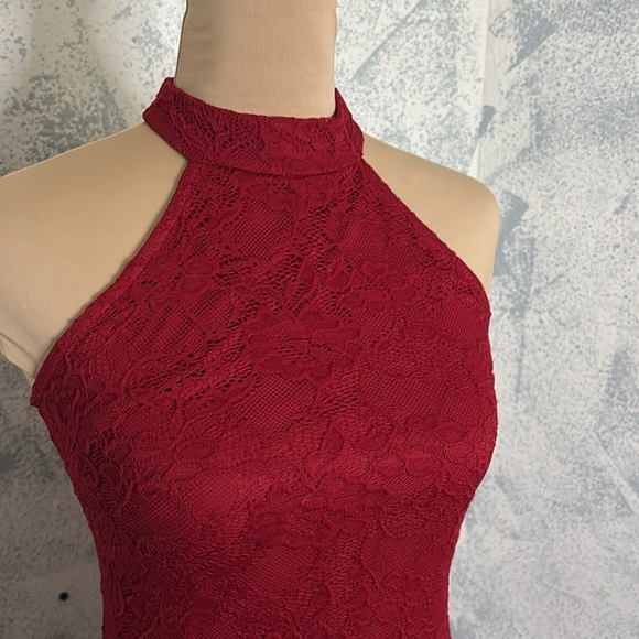 One Clothing Scarlet Lace Halter Dress with High Neckline size S - Picture 5 of 7